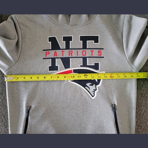 Men's Size S NFL Gray New England Patriots Pullover Hoodie with Zipper Pockets - Picture 4 of 7